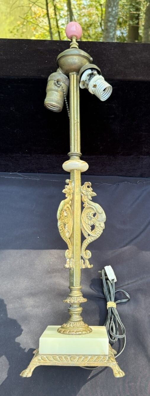Mid Century MCM Hollywood Regency Brass Table Lamp Beautiful Dragons Etched